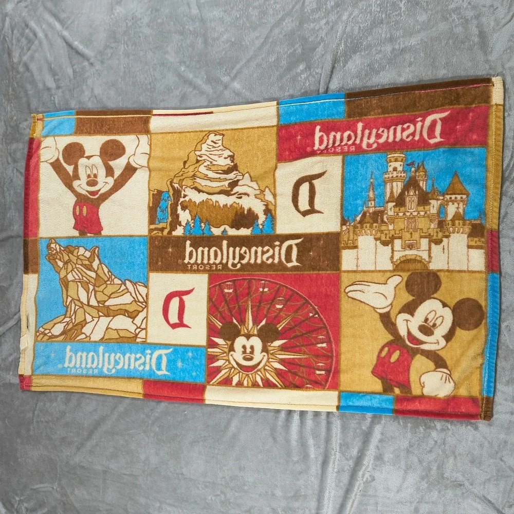 Disneyland Parks Fleece Throw Blanket‎ 61x37 Mickey Mouse Resort Epcot Center